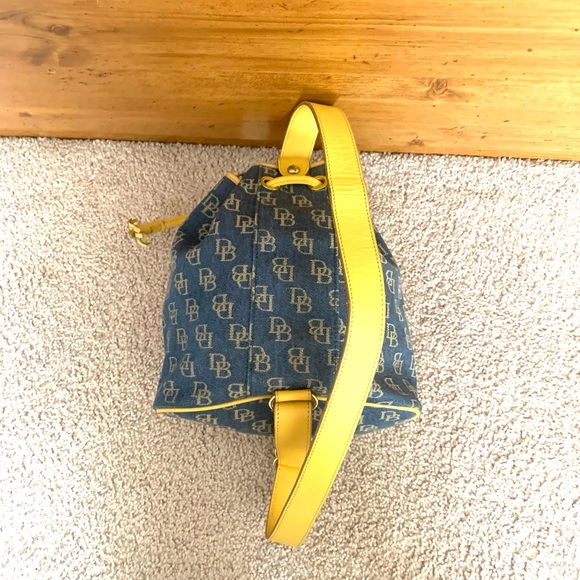 Dooney & Signature Sling Bucket Bag - Picture 4 of 12